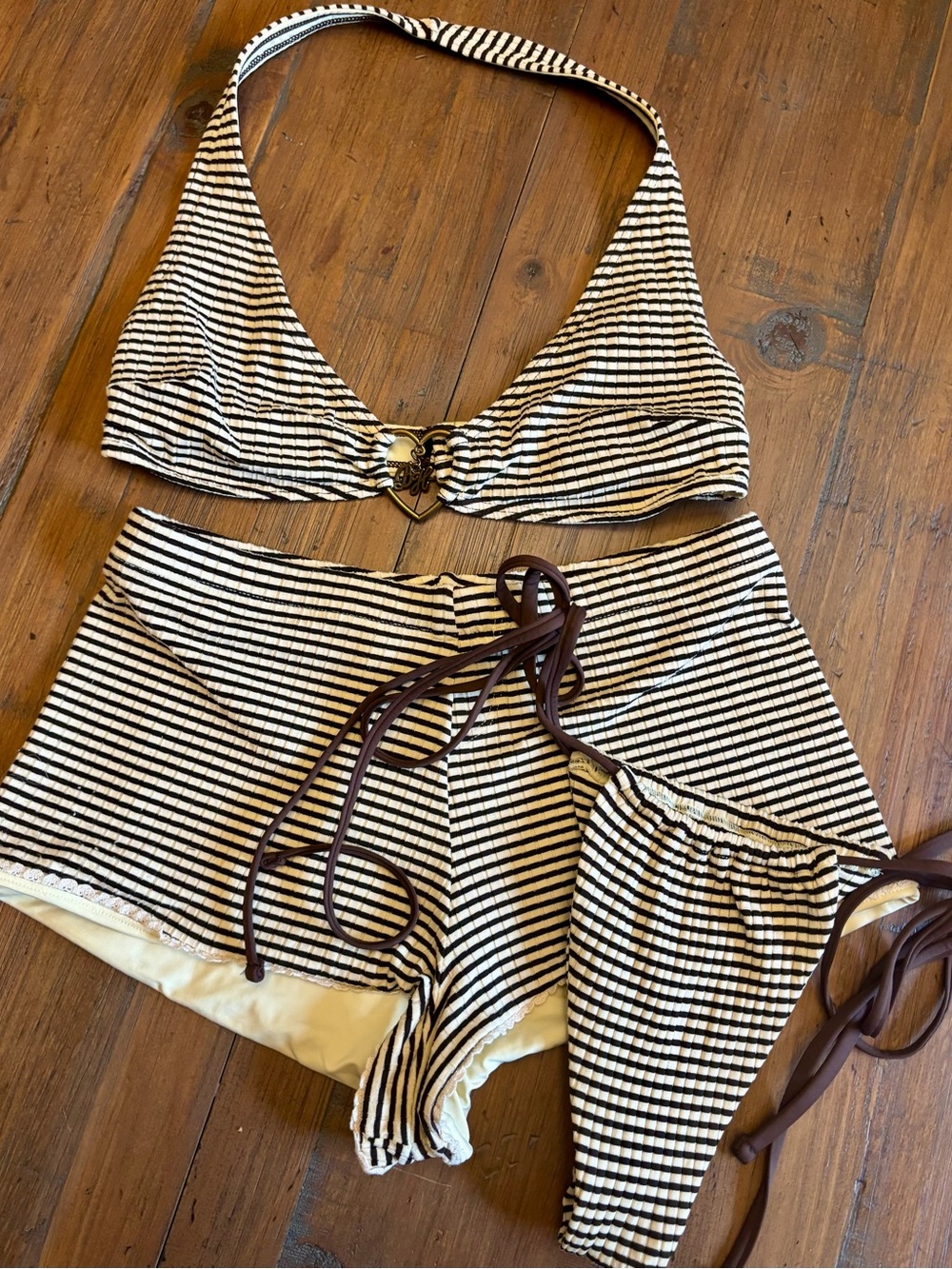 NWOT Frankie’s bikinis x Bella HADID lasso 3 piece bikini set